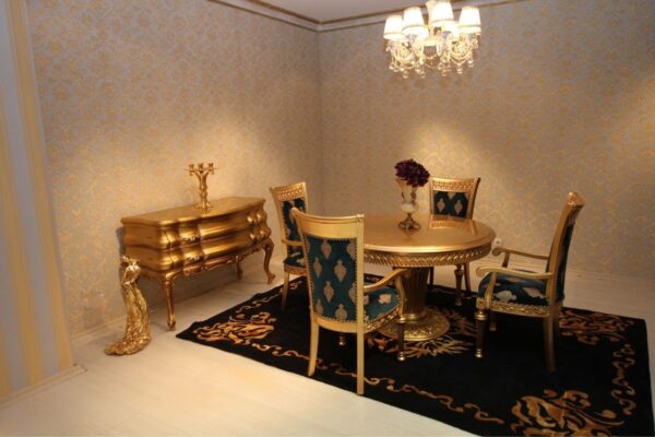 Belinda Classic Kitchen Table